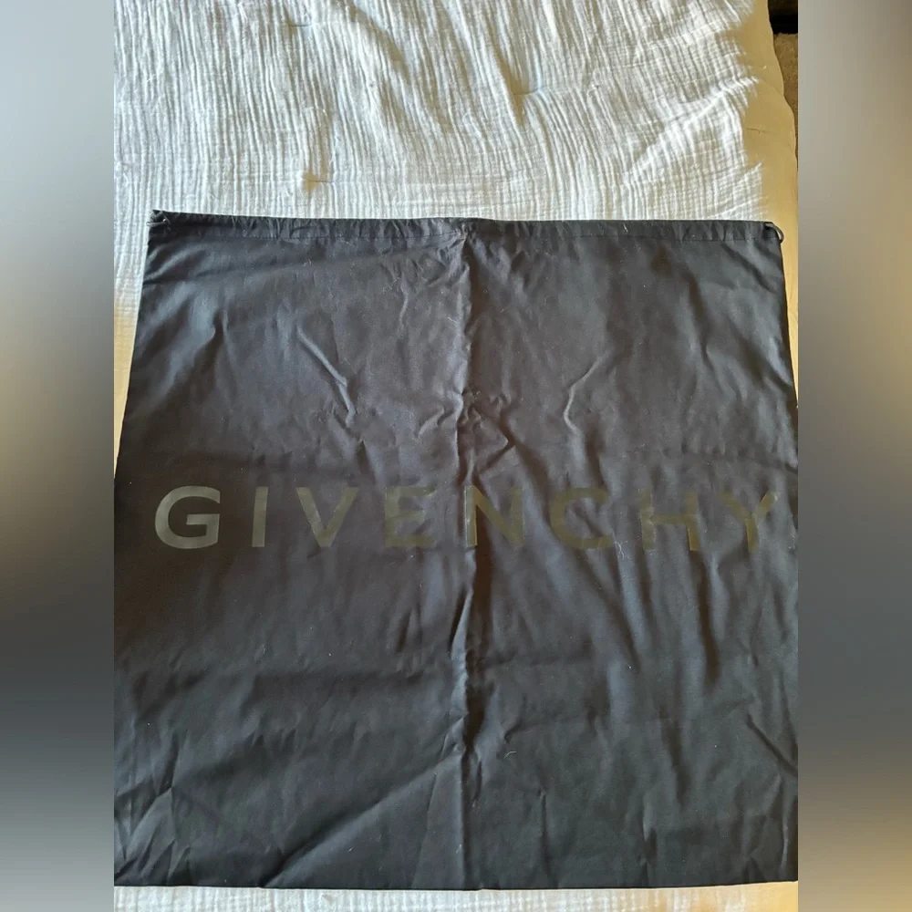 GIVENCHY CHITO TOTE BAG
